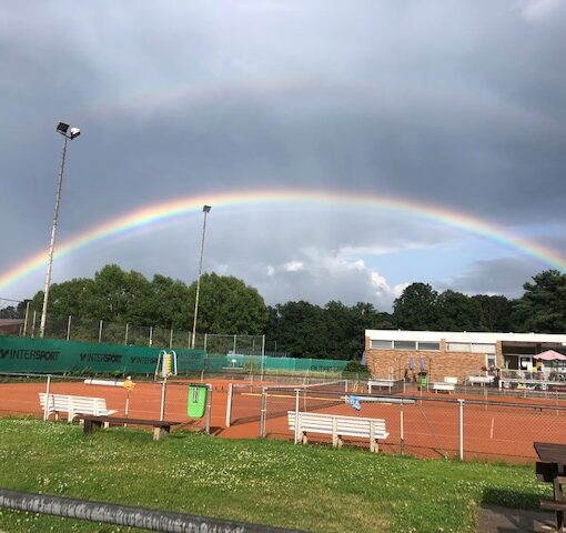 Tennis Regenbogen